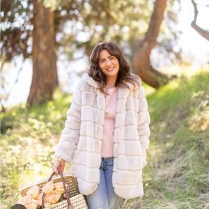Brand New with tags Joe Fresh Jillian Harris faux fur coat xs